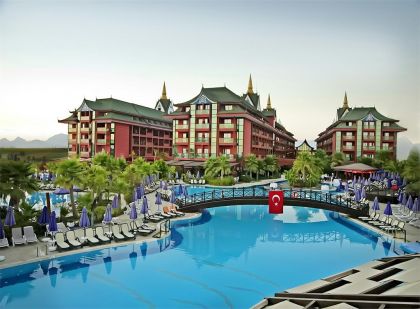 SIAM ELEGANCE (5 STARS), BELEK
