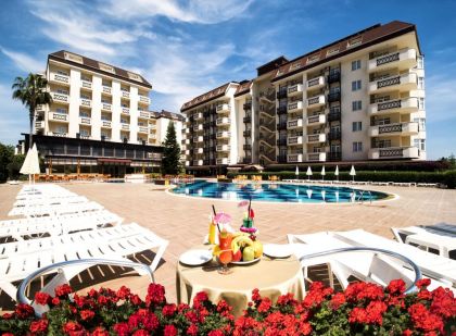 TITAN GARDEN HOTEL (4 STARS), KONAKLI