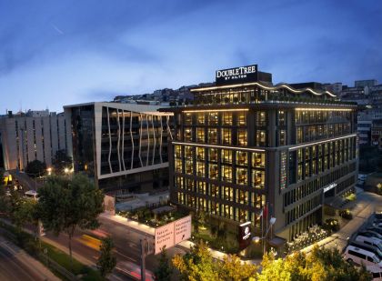 DOUBLETREE BY HILTON ISTANBUL-PIYALEPASA (5 STARS), BEYOGLU