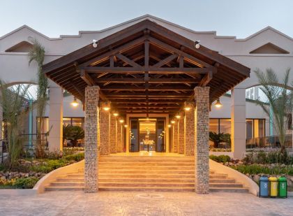 MASTER FAMILY CLUB (5 STARS), SIDE