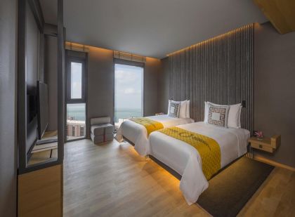 THE RESIDENCES AT CAESARS PALACE BLUEWATERS DUBAI (5 STARS), DUBAI